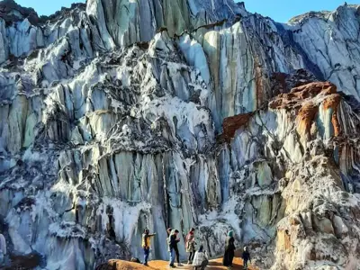 سفر به جزیره رنگ و نور هرمز 20 تا 26 مهر